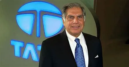 Tamil Nadu Bakery Creates 7-Foot Ice Cake Statue of Ratan Tata and His Dog | WATCH