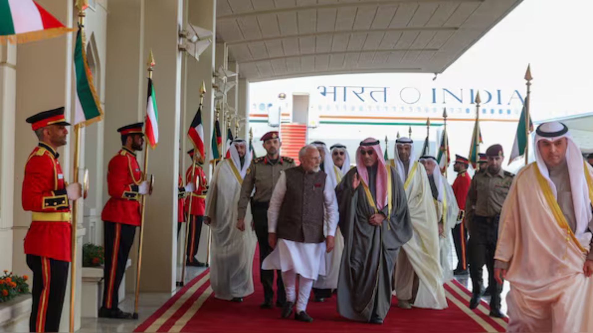 PM Narendra Modi Lands in Kuwait for Key Talks on Defence and Security