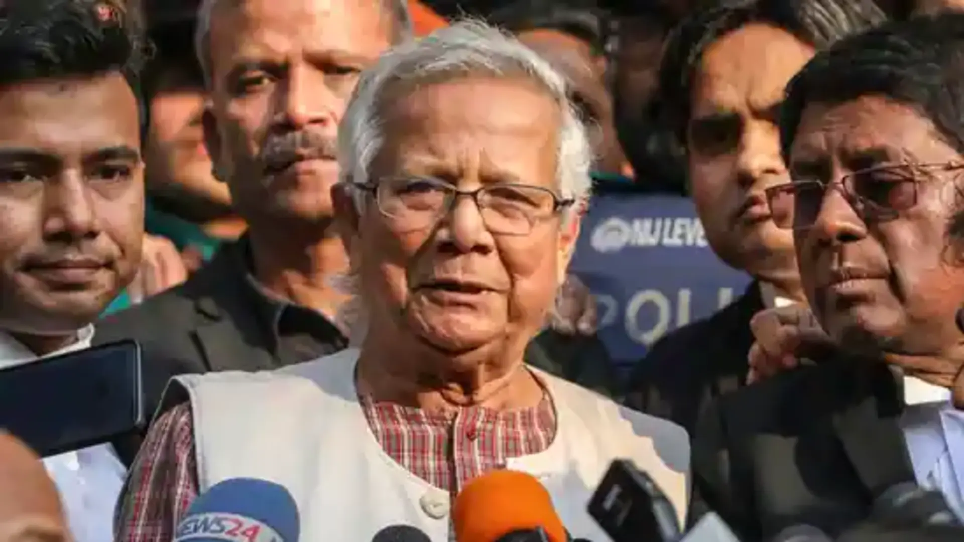 Muhammad Yunus to Meet Tarique Rahman in London Amid Political Crisis in Bangladesh