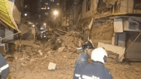 ‘Pack of Cards’: 4-Storey Bhendi Bazaar Building Collapses In Mumbai | WATCH