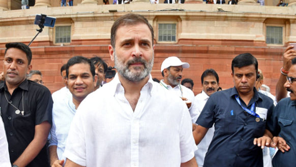 Rahul Gandhi Meets Speaker Over Derogatory Comments