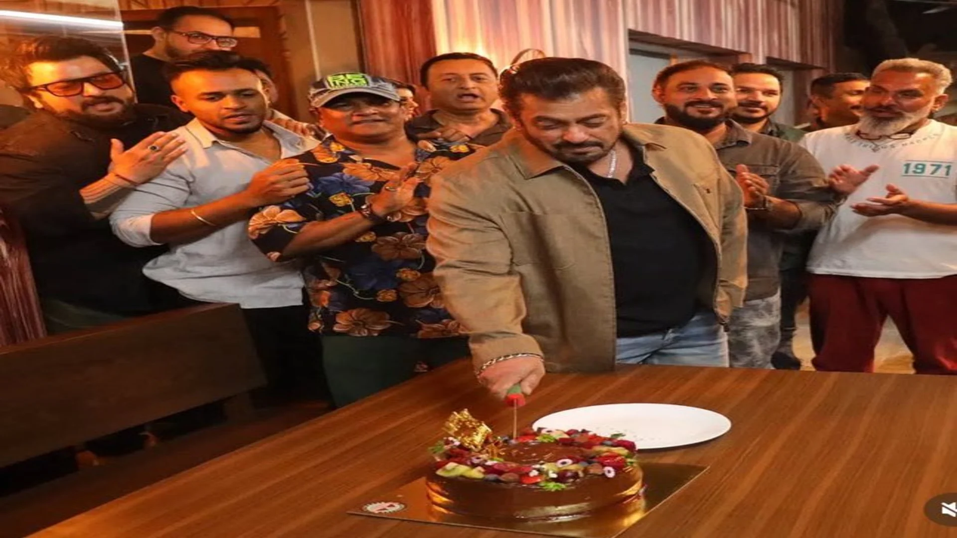Sallu Bhai Turns 59! Rashmika Mandanna Tweets Sikander Teaser Update