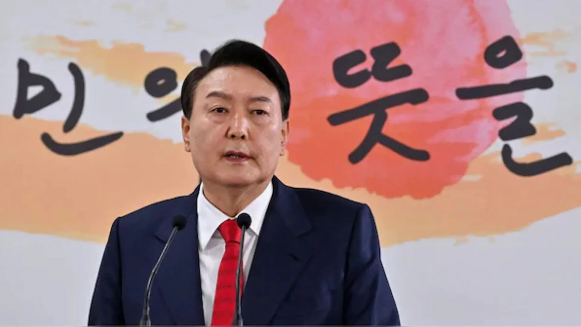 South Korea’s Yoon Suk Yeol Defies Investigators, Skips Christmas Day Summons