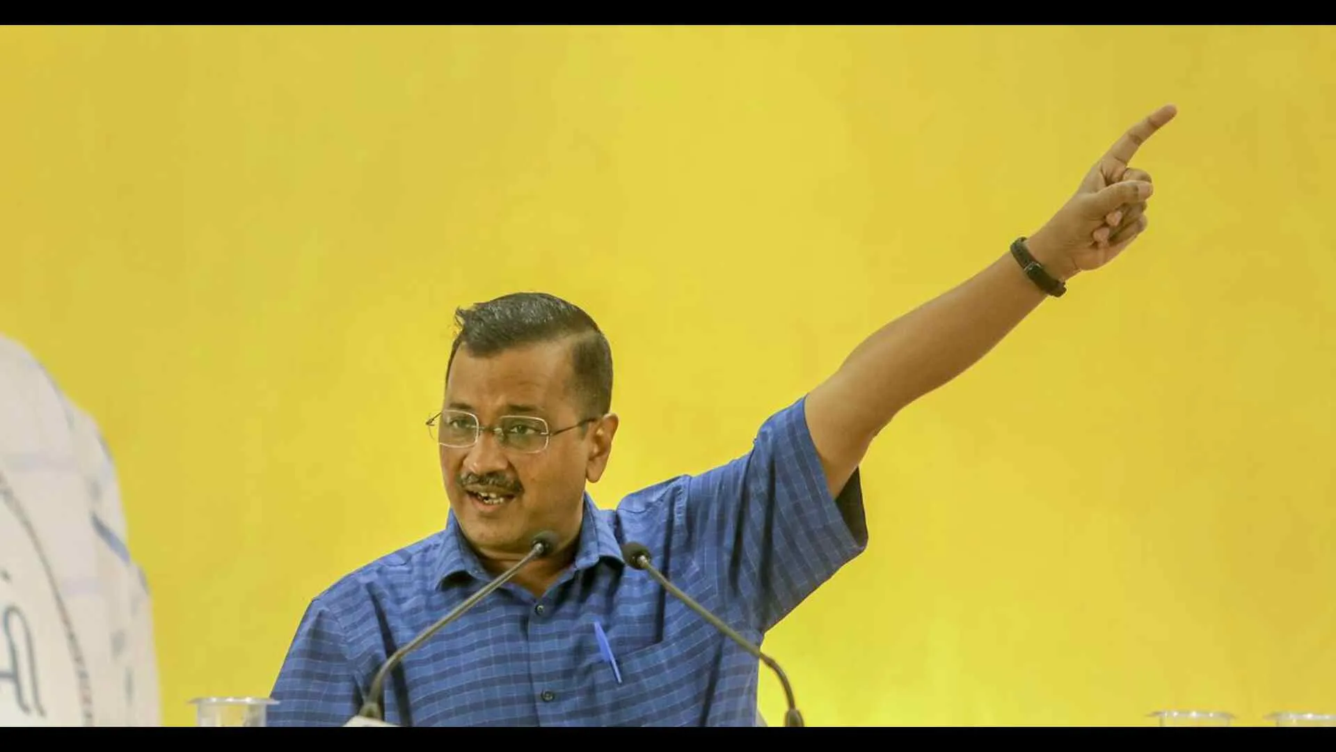 Arvind Kejriwal Dares BJP and Congress Leaders to drink high ammonia water of Yamuna or apologize to Delhiites