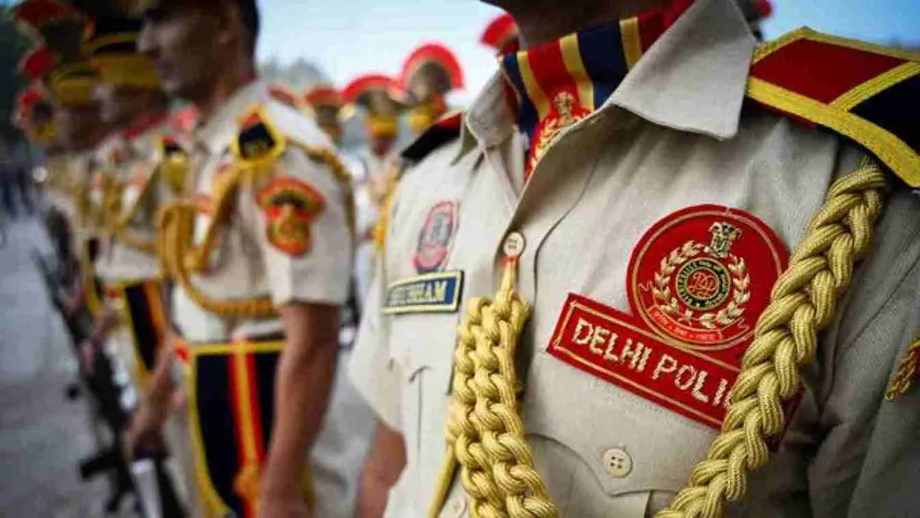 AAP MLA’s ‘Son’ Loses His Bike To Delhi Police As He Misbehaves During Patrol | WATCH