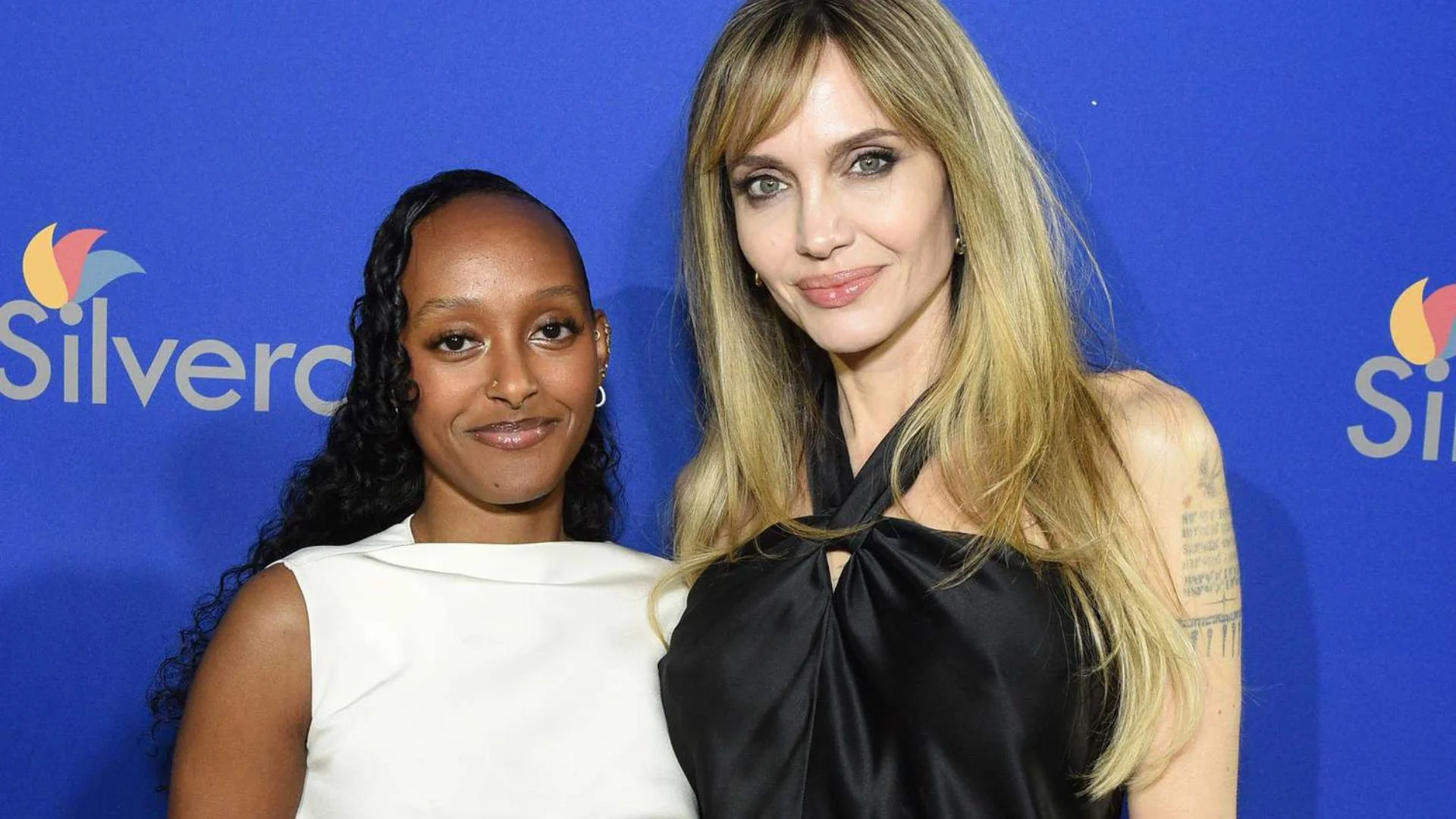 Angelina Jolie Stuns At Palm Springs, Debuts New Look & Wins Desert Palm Award | Watch