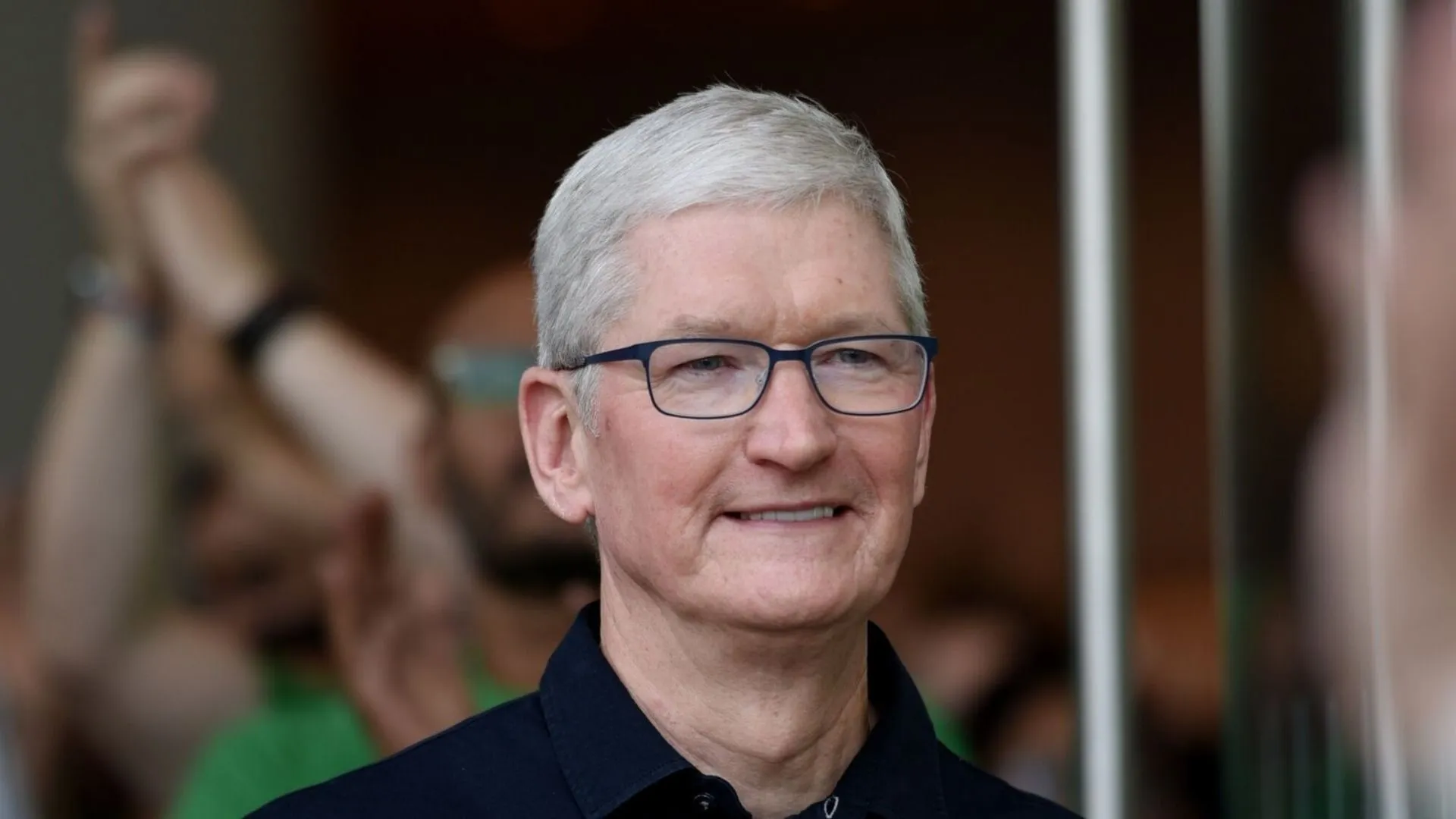 Apple CEO Tim Cook Receives 18% Pay Hike, Total Salary Reaches ₹544 Crore