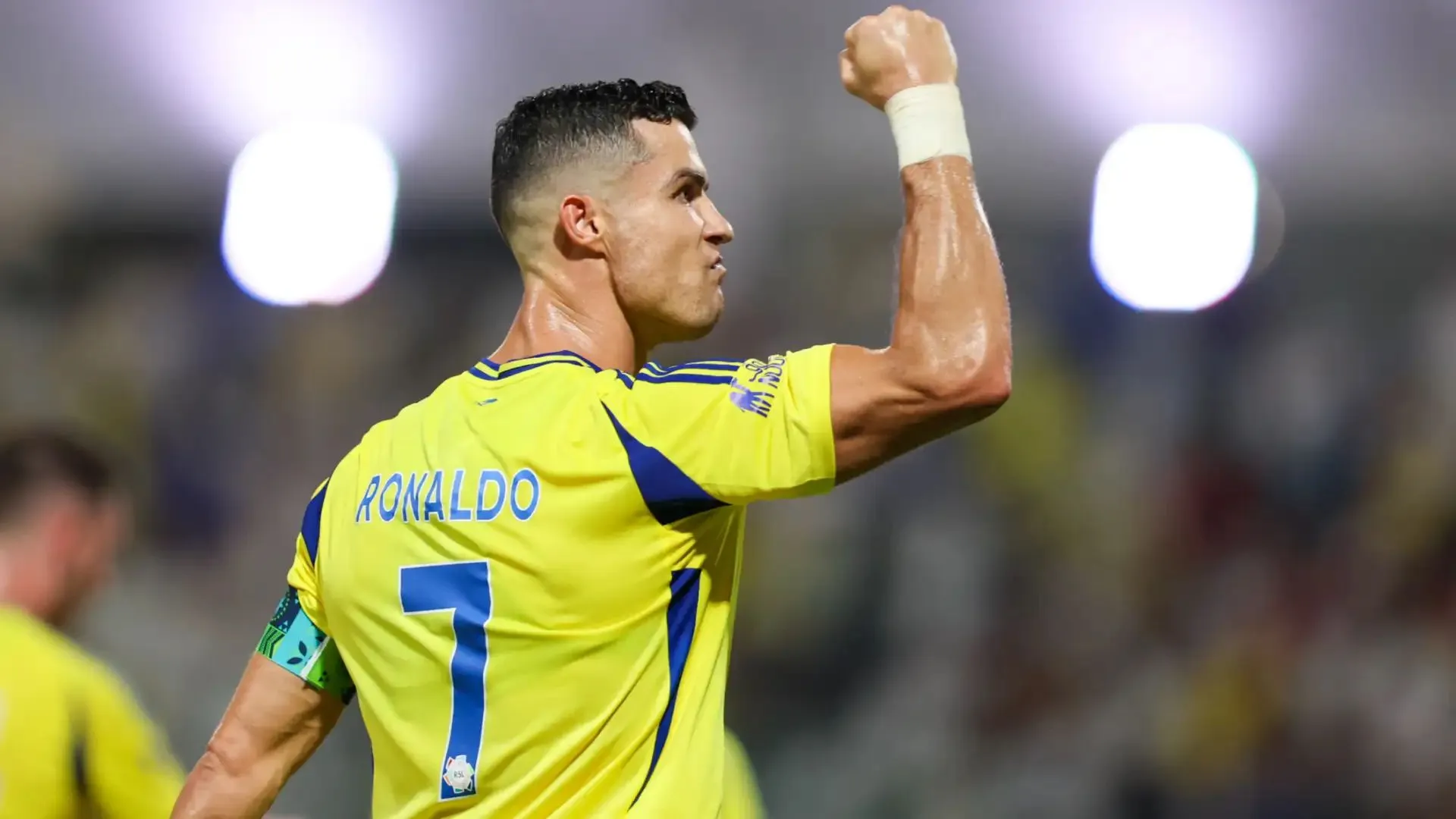 Cristiano Ronaldo Buys M Jet Reaching 610mph | WATCH