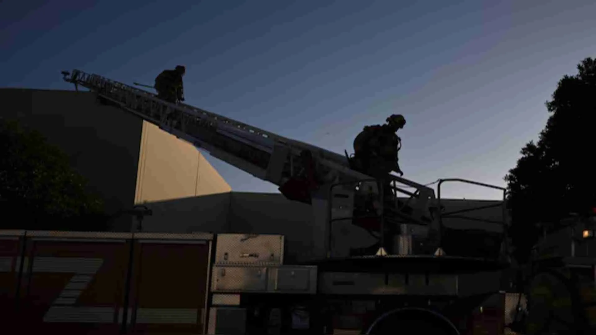 Deadly California Plane Crash: 2 Dead And 18 Injured | WATCH