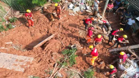 Torrential Rains Cause Landslides, Killing 10 in Southeast Brazil