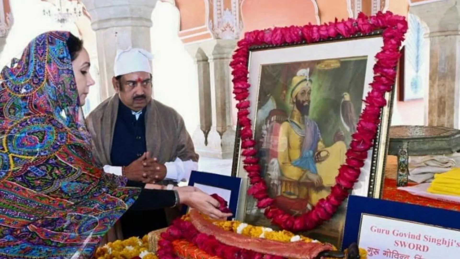Rajasthan: Deputy CM Diya Kumari Commemorates Guru Gobind Singh’s Jayanti With Floral Offerings