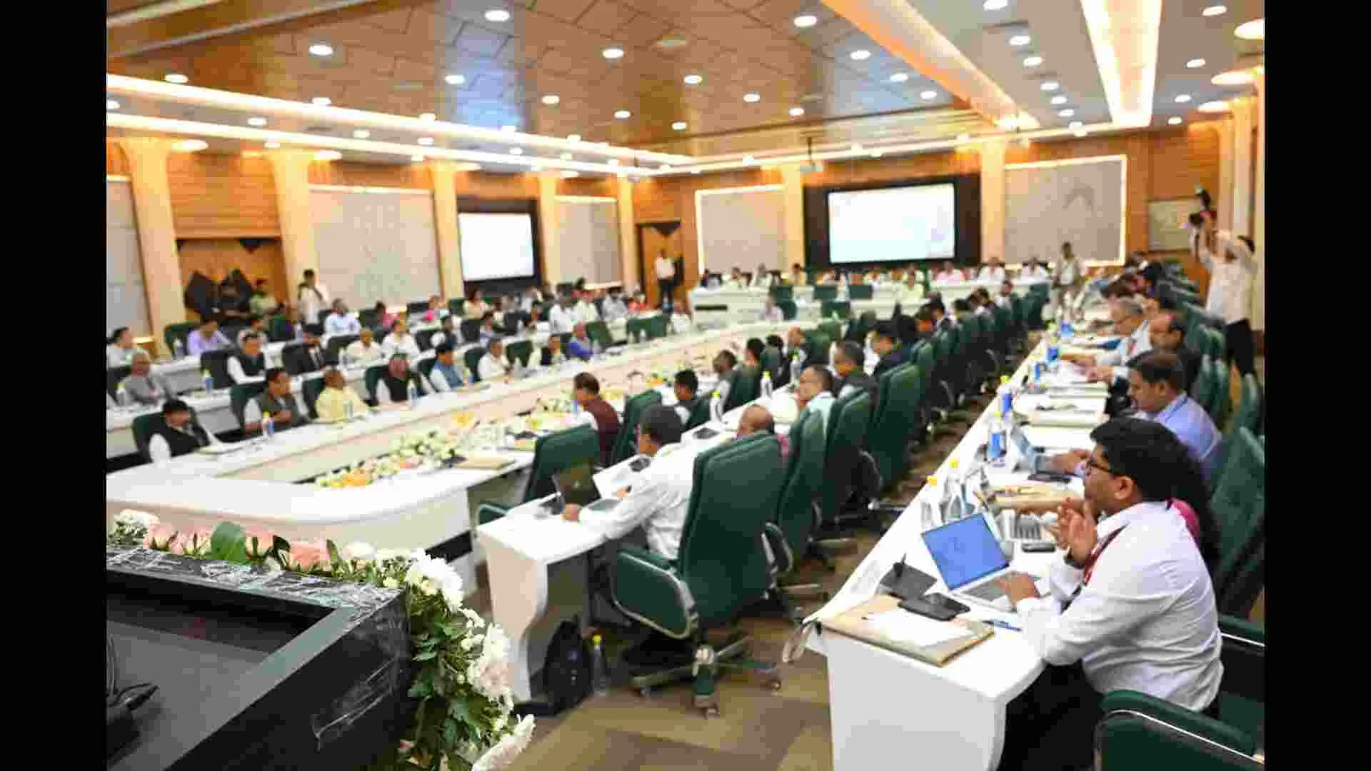 Haryana Government Targets Corruption: 370 Patwaris and 170 Middlemen Named in Crackdown, Deputy Commissioners told  to Act Within 15 Days