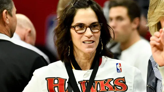Jami Gertz: Hollywood’s Wealthiest Actor With  Billion Fortune