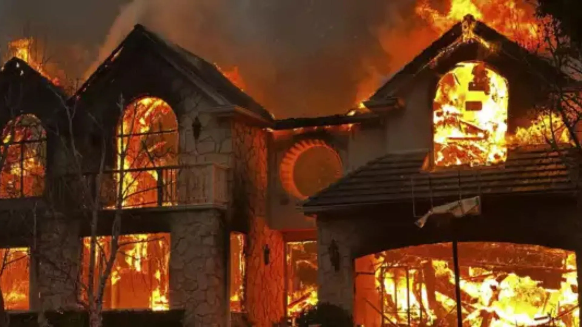 Los Angeles Wildfire Could Lead to  Billion in Damage, Becoming One of US’ Priciest Disasters: Report