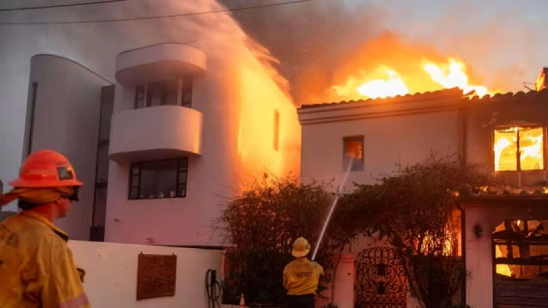 Los Angeles Wildfires Spread Across; 100,000 Evacuated, 1,500 Buildings Destroyed