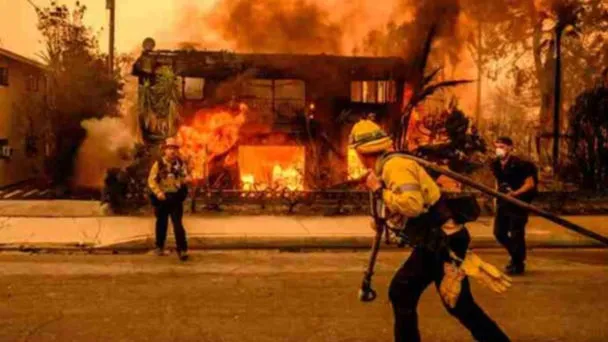 Critical Weather Escalates Los Angeles Wildfires; Firefighters Strive to Contain Flames, 24 Dead