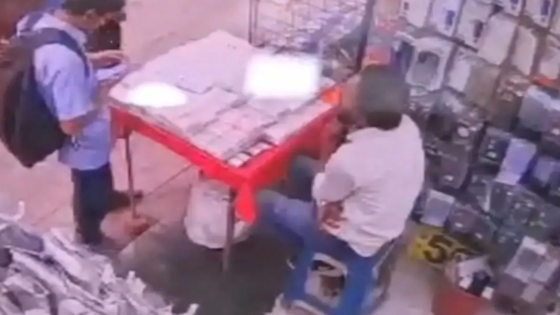 New Footage Shows Saif Ali Khan’s Attacker Purchasing Headphones Before the Incident | Watch