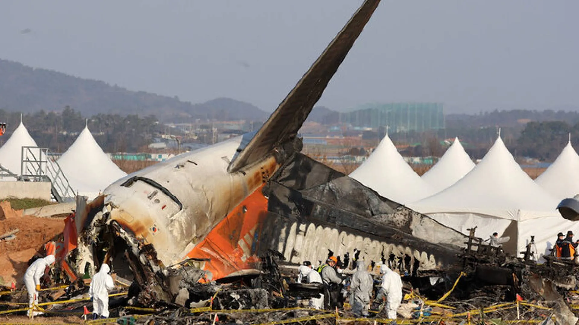 Black Box Data Stopped Before Jeju Air Crash Killed 179
