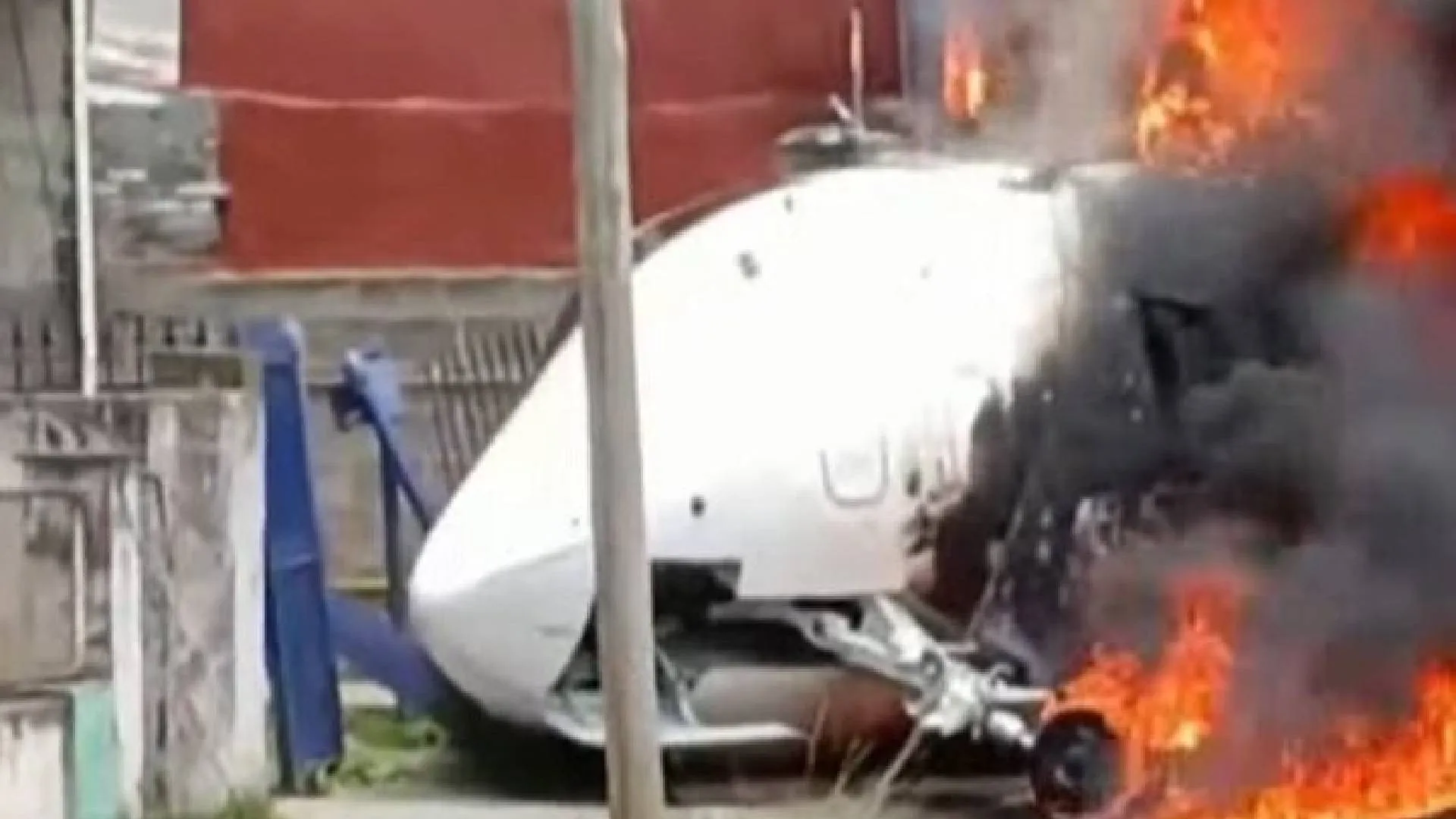 10 Dead After Small Aircraft Crash in Northwestern Colombia