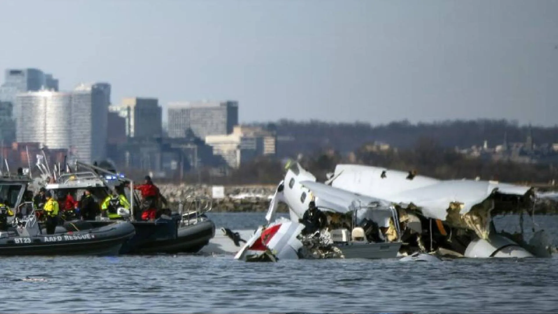 Black Boxes Recovered After Deadly Washington Plane Collision, Probe On