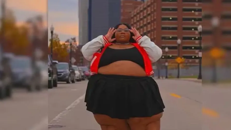 Plus-Sized Influencer Takes Legal Action Against Lyft for Driver’s Refusal