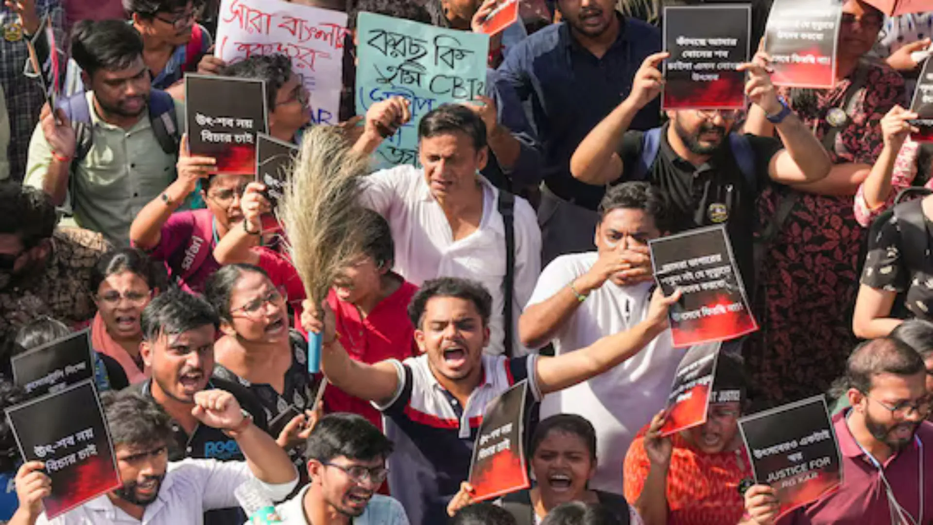 RG Kar Case: Father of Trainee Doctor breaks down After Sanjay Roy’s Conviction in Kolkata Court