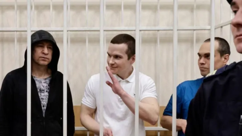 Russian Court Jails Lawyers Defending Navalny for Sharing His Messages