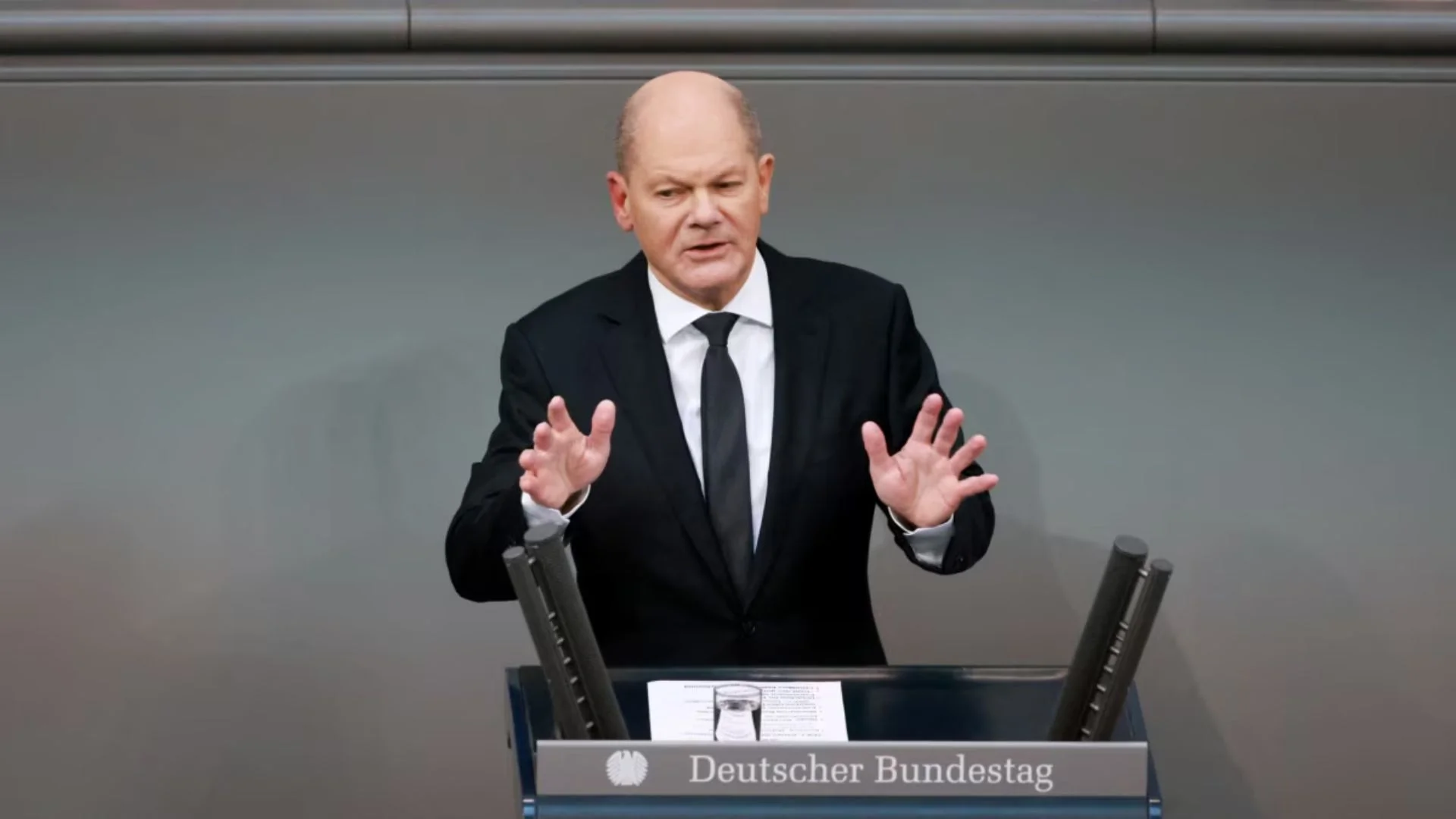Scholz Urges Germany To Uphold Holocaust Memory Amid Rising Far-Right Threats