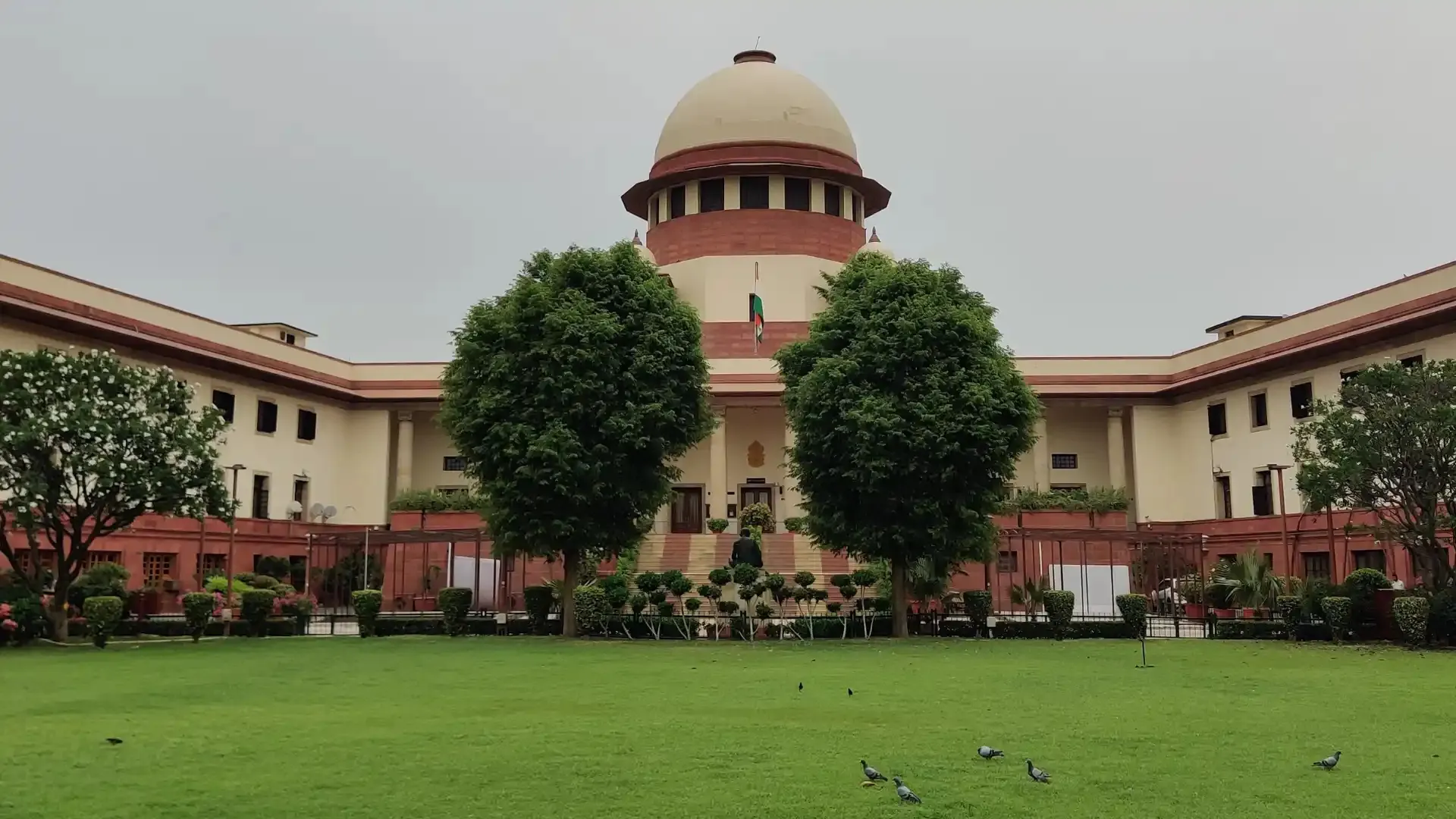 Supreme Court dismisses PIL challenging VIP darshan fees in temples