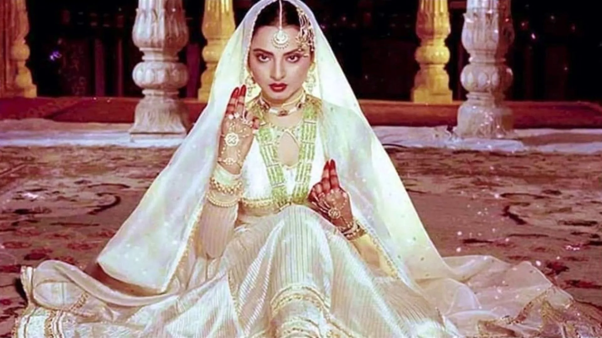 Umrao Jaan Remake, Veteran Actress Rekha Supports Aishwarya Rai Says, ‘She Will Do Justice To Role