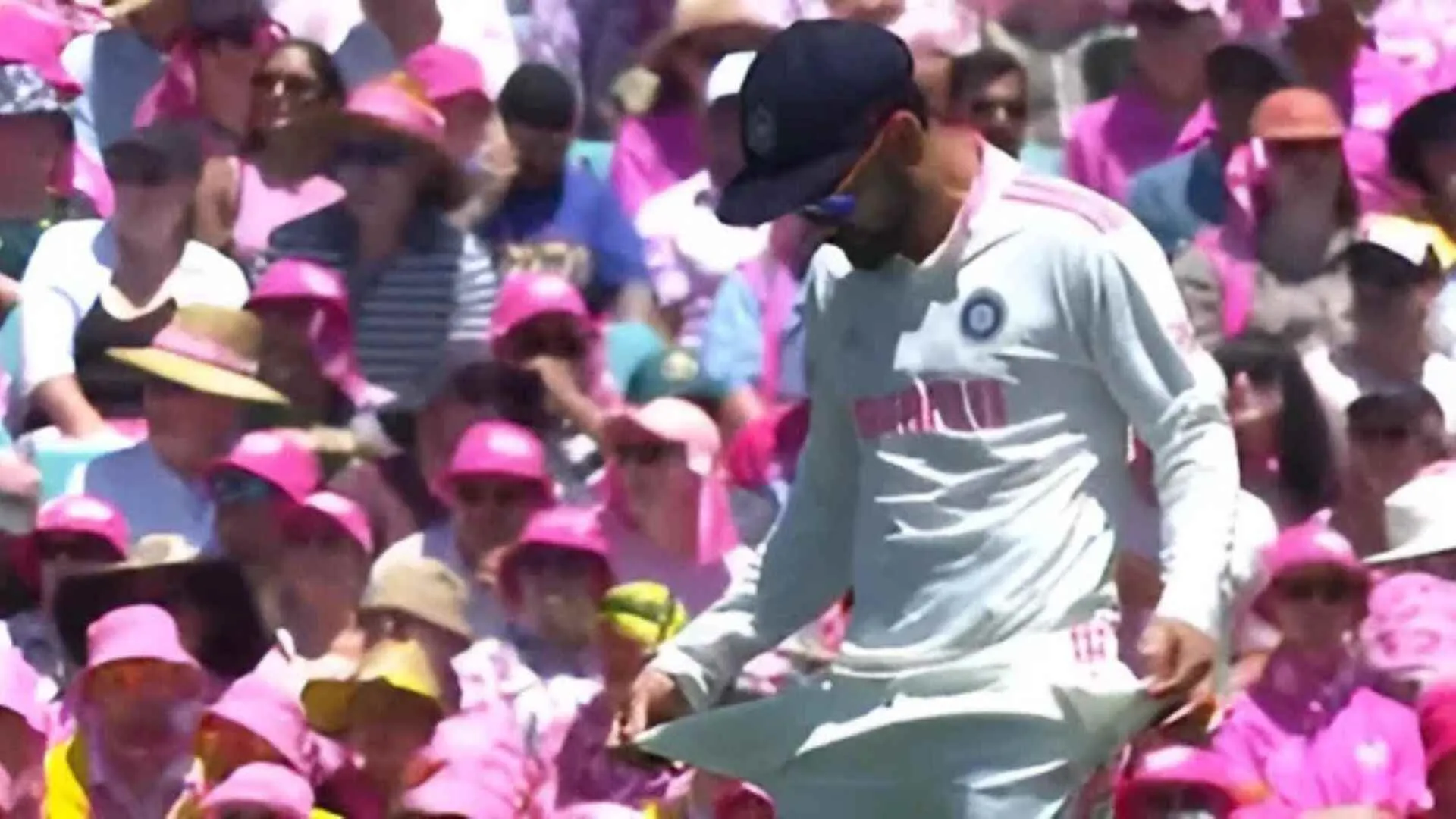 Virat Kohli mocks Australian crowd with sandpaper gesture after Steve Smith’s dismissal | Watch