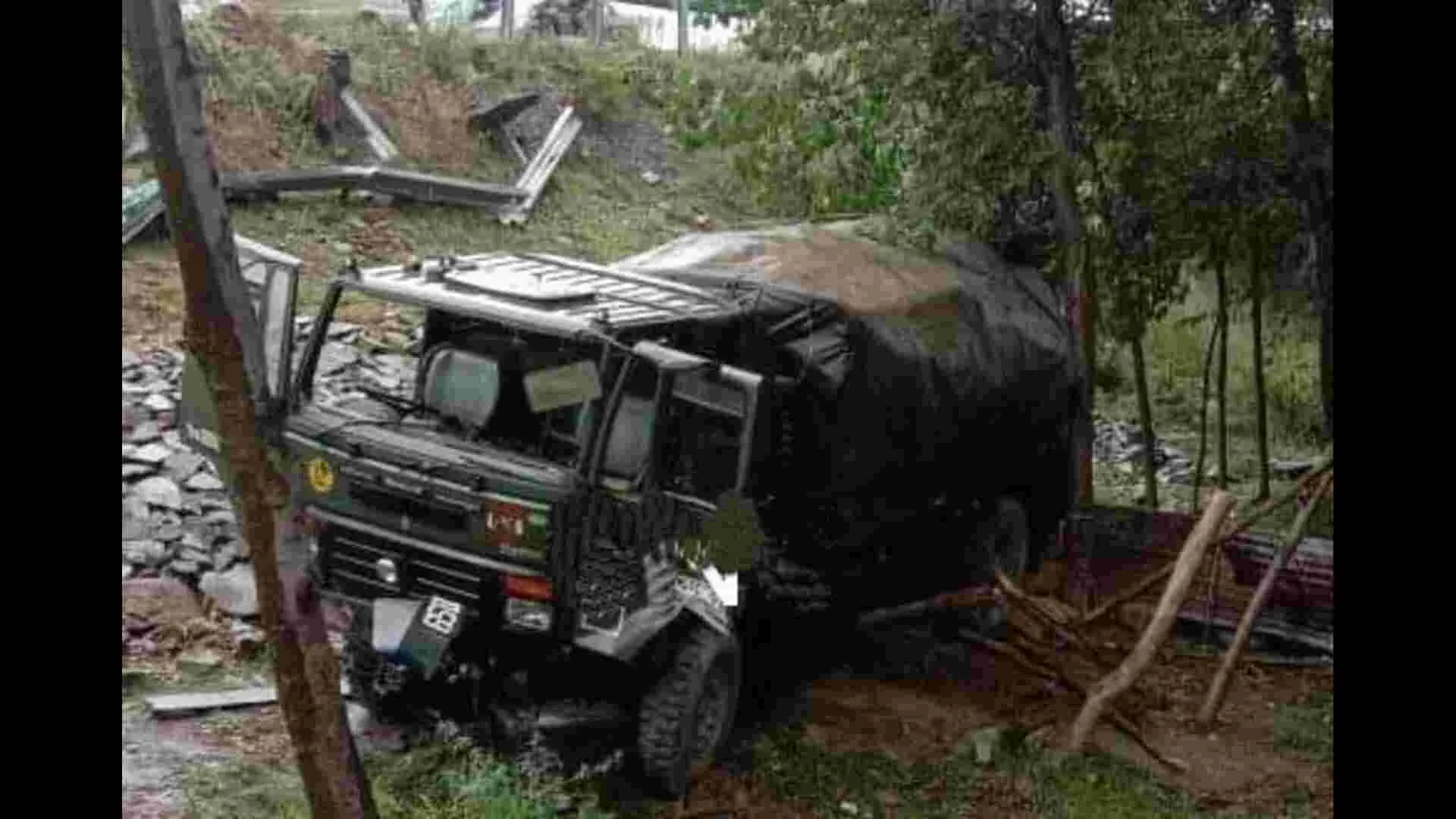 Army Vehicle Falls Into Gorge in Bandipora, J&K; 2 Soldiers Dead, 3 Injured