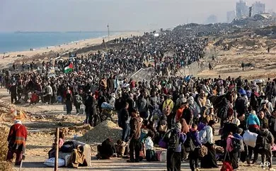 Thousands Return to Northern Gaza After Ceasefire Agreement | WATCH