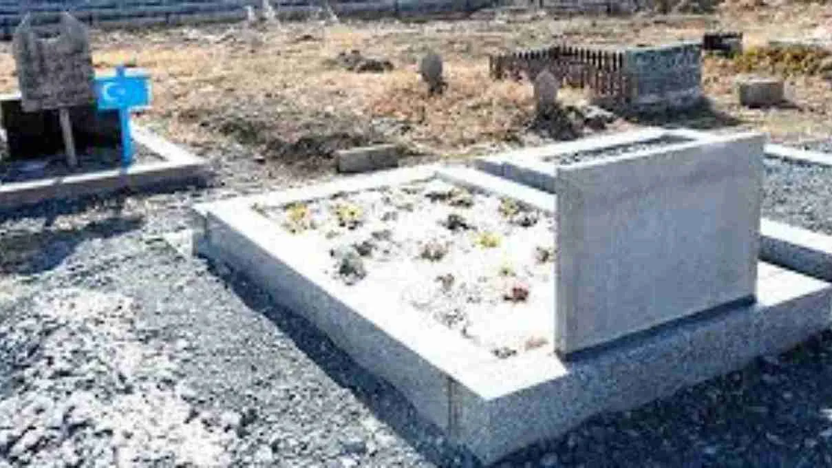 10 Plots, 350,000 Muslims In Japan: Where Will They Lay Their Dead?