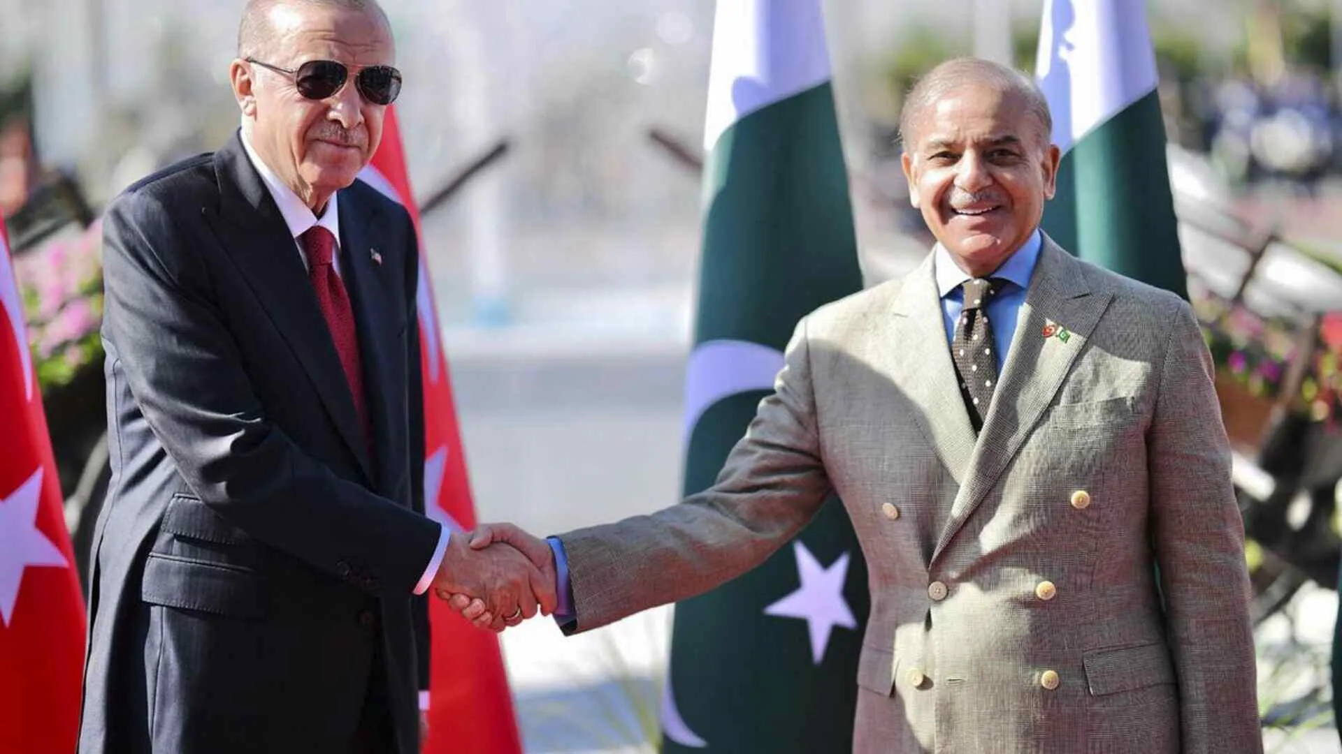 Erdogan Urges India and Pakistan to Resolve Kashmir Issue Through Dialogue