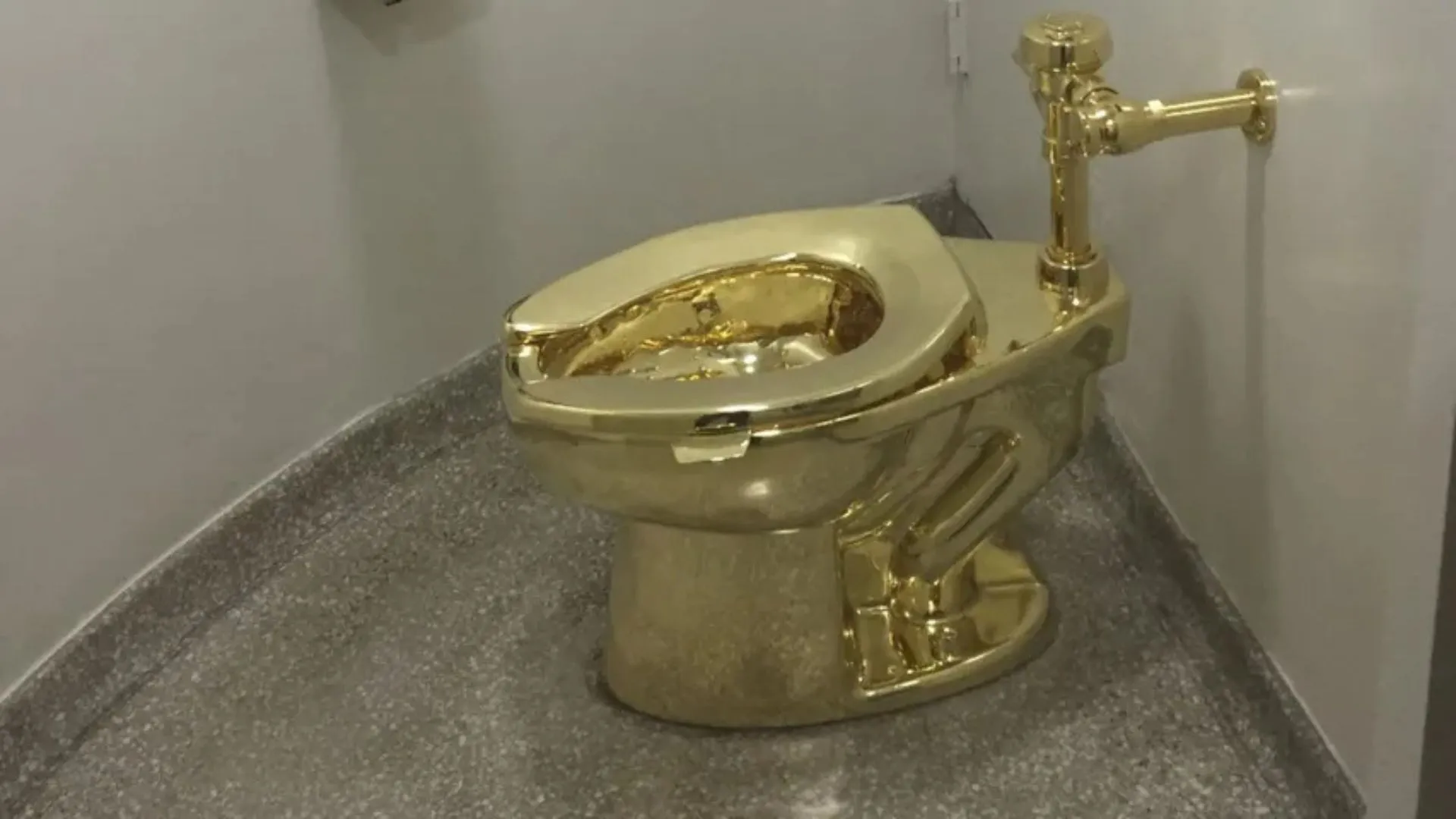 Blenheim Palace Heist: Gold Toilet Stolen in Bold Five-Minute Heist