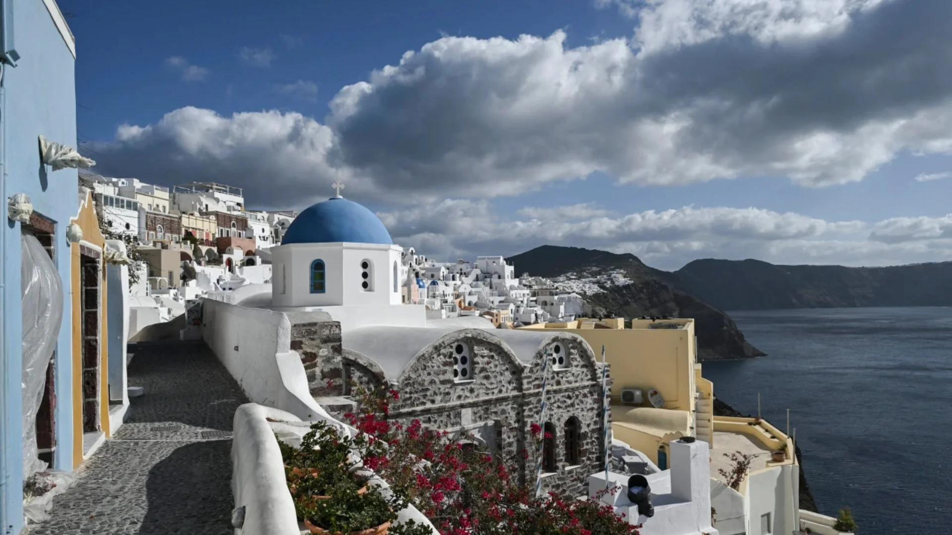 Santorini Shaken: Greece Plans To Build Escape Port As Quake Fears Mount