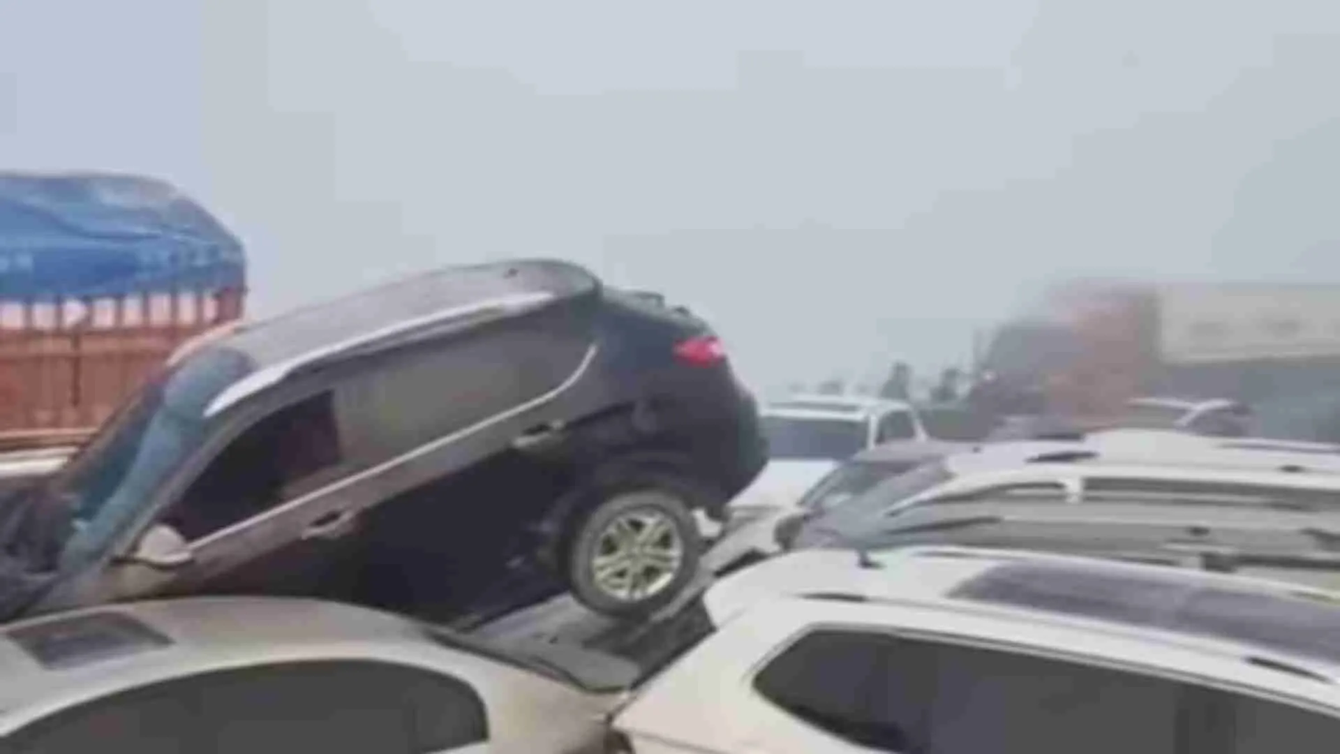 Highway Horror: Over 100 Vehicles Crash In China Due To Dense Fog | WATCH