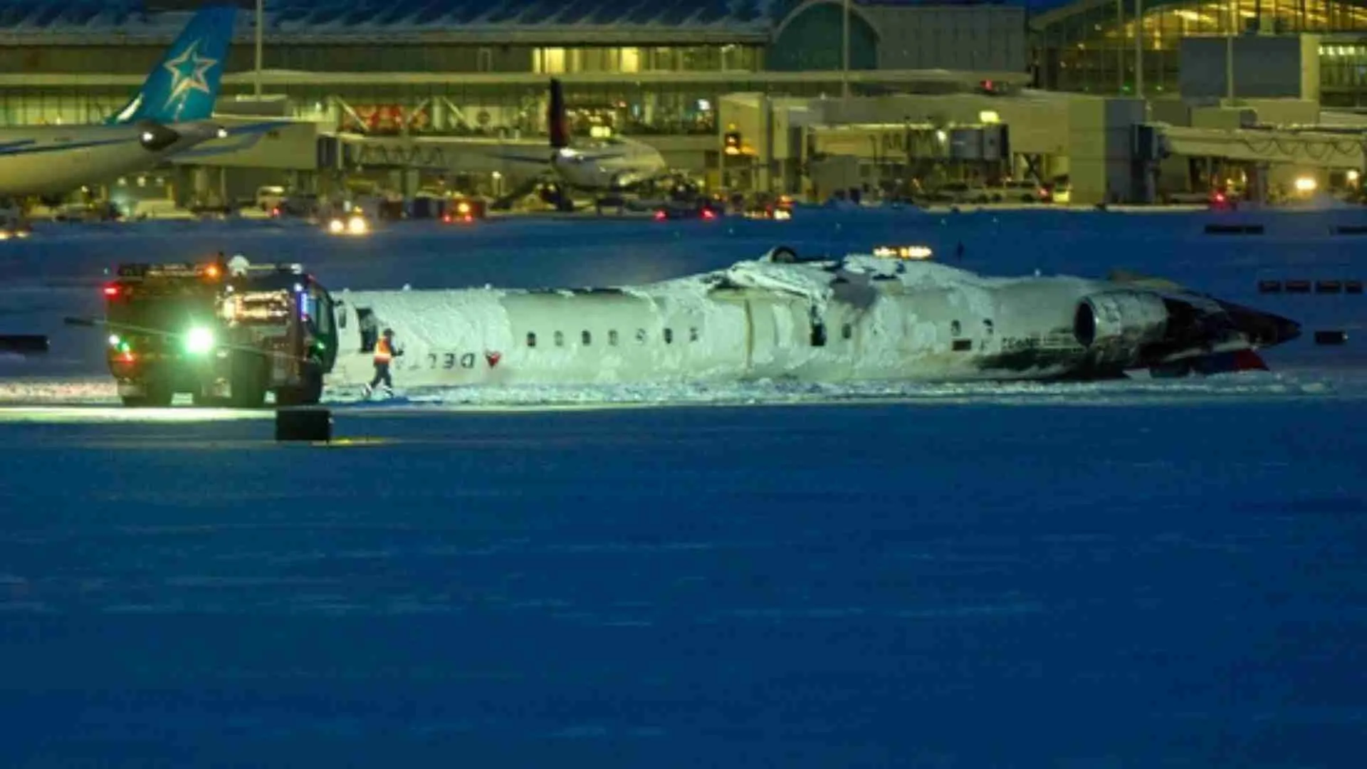 How Delta Airline Crash Passengers Made It Through An Upside-Down Landing