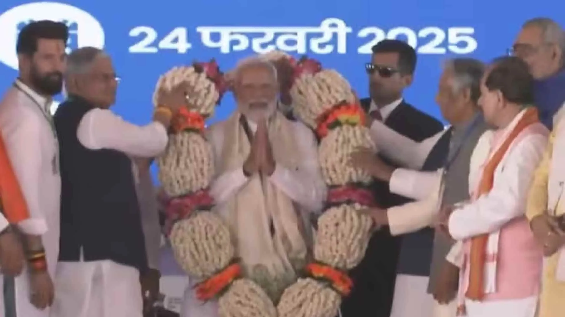 PM Modi Hails Makhana as Superfood, Says He Eats It 300 Days a Year