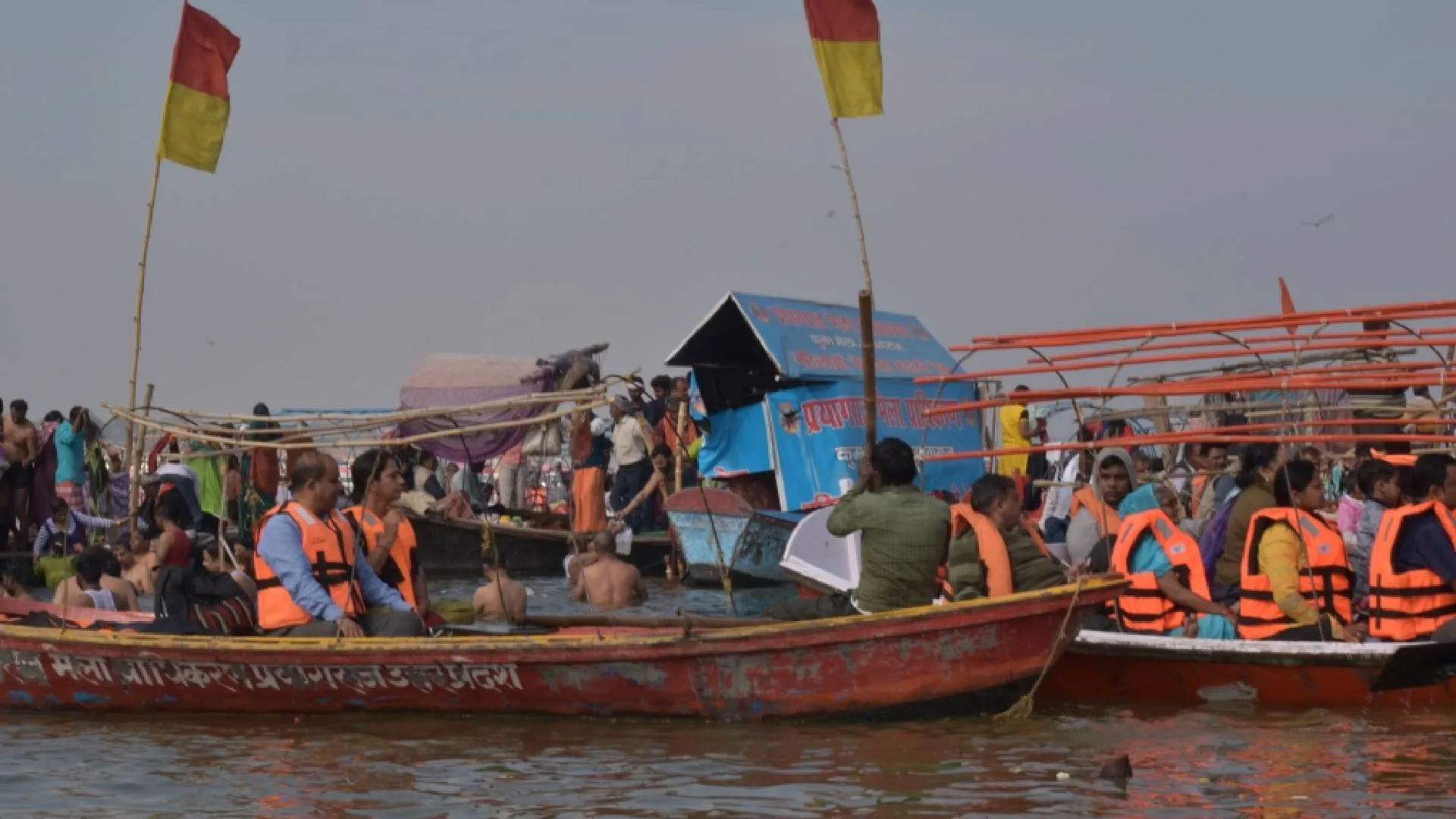 Boatmen Community Carries Kumbh Mela Devotees Across Generations