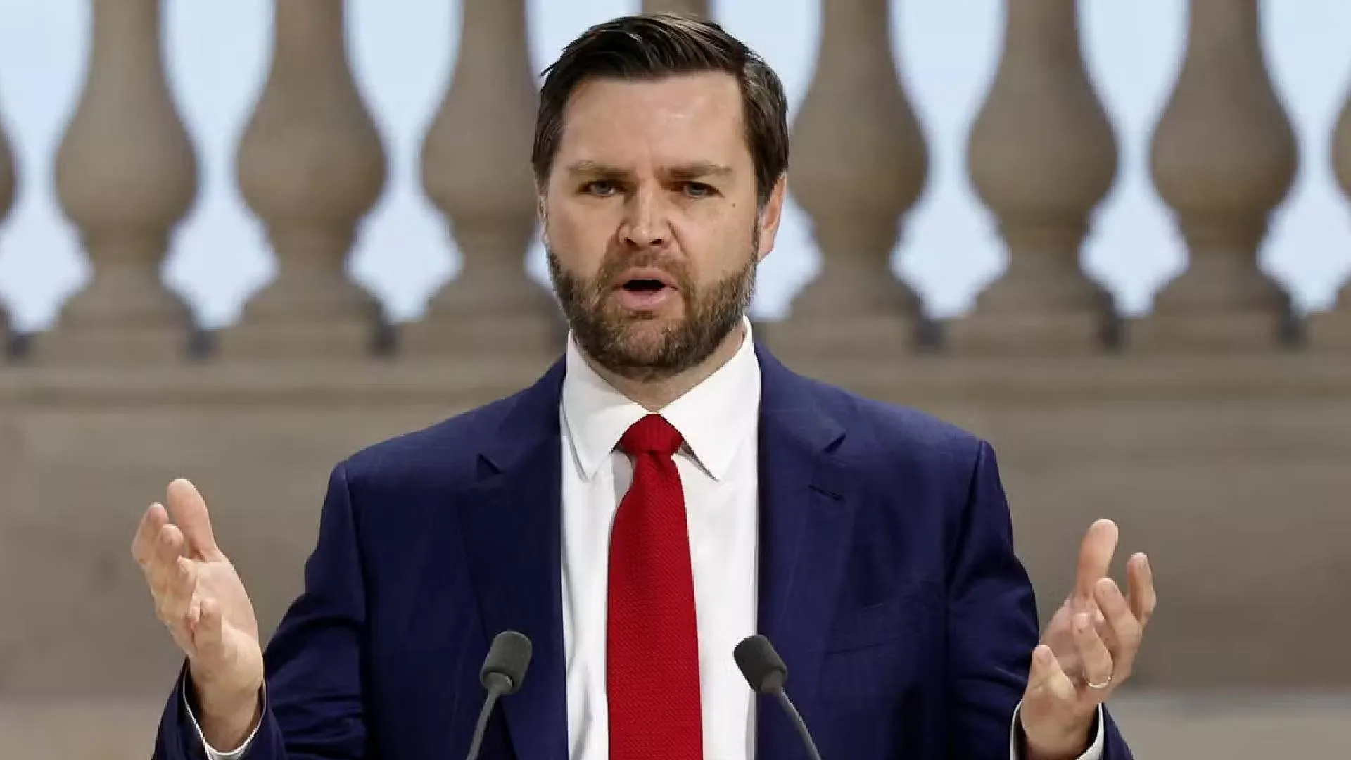 JD Vance Warns Europe: “Excessive AI Regulation Could Kill Innovation”