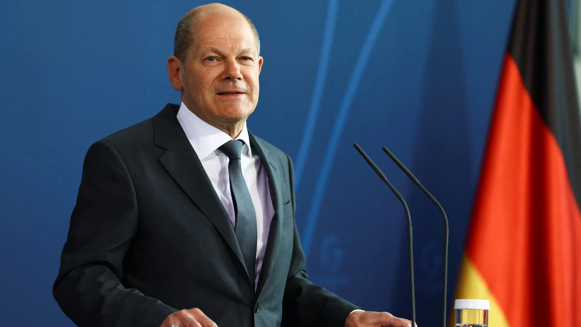 Scholz Calls Ukraine Aid Critics ‘Anti-Patriotic Provincial Assholes,’ Sparks German Uproar