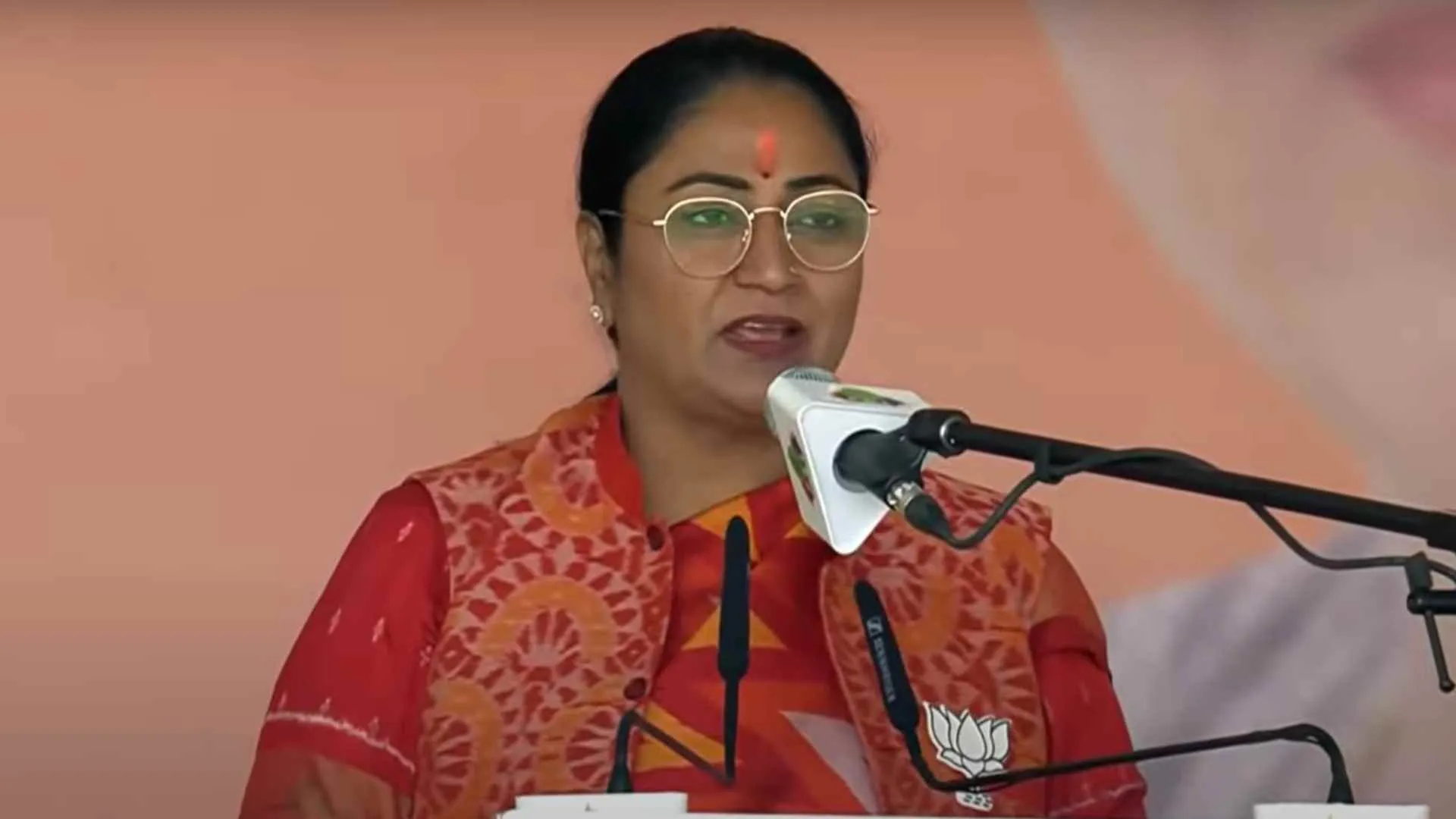 Rekha Gupta Sworn In as Delhi Chief Minister | Watch