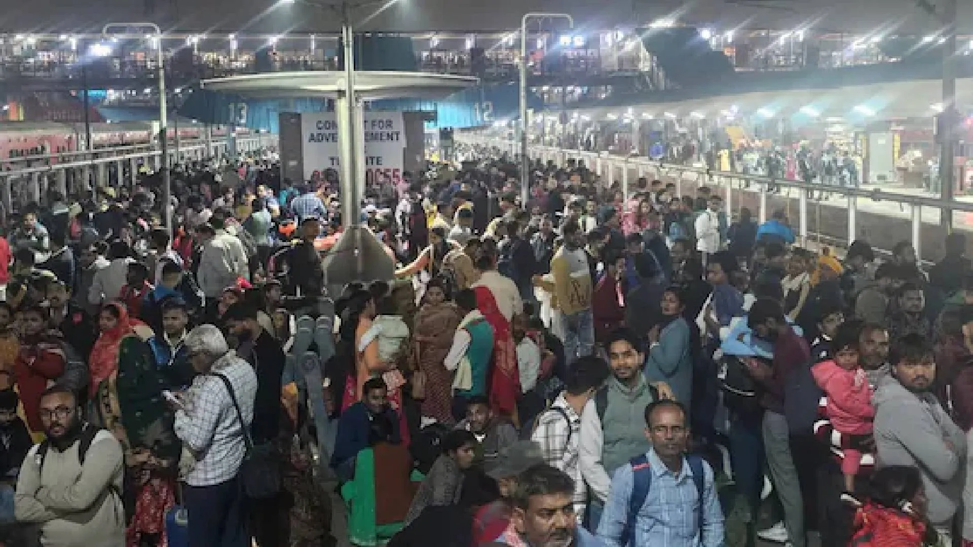 15 Dead in Stampede at New Delhi Railway Station Amid Maha Kumbh Rush