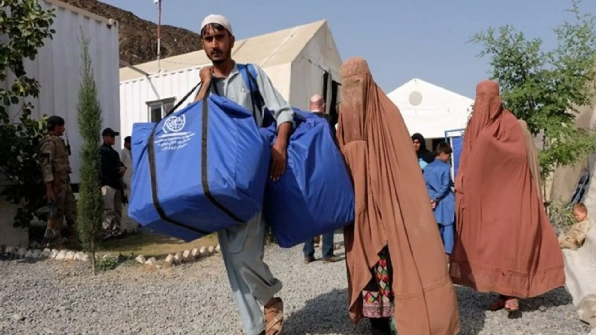 Taliban Claims 42 Afghan Migrants Freed from Pakistani Prisons