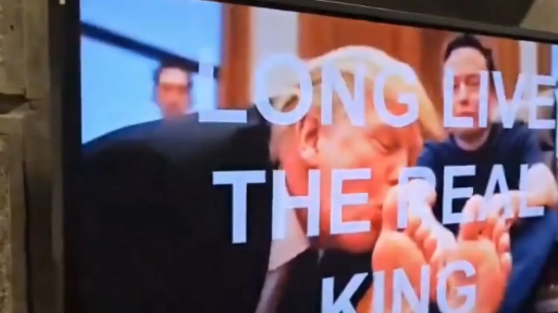Toe-tal Nonsense! Deep Fake of Trump Licking Musk’s Toes Stuns US Office | Watch