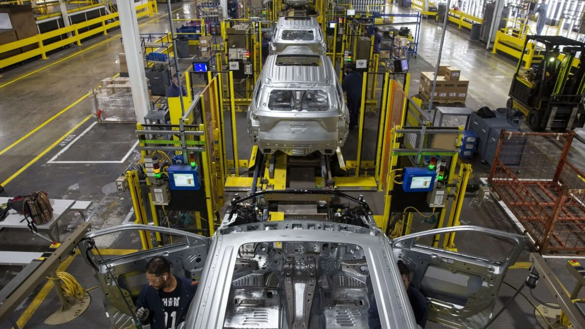 US-China Tariff War Takes Toll on GM, Ford, and Mercedes SUVs