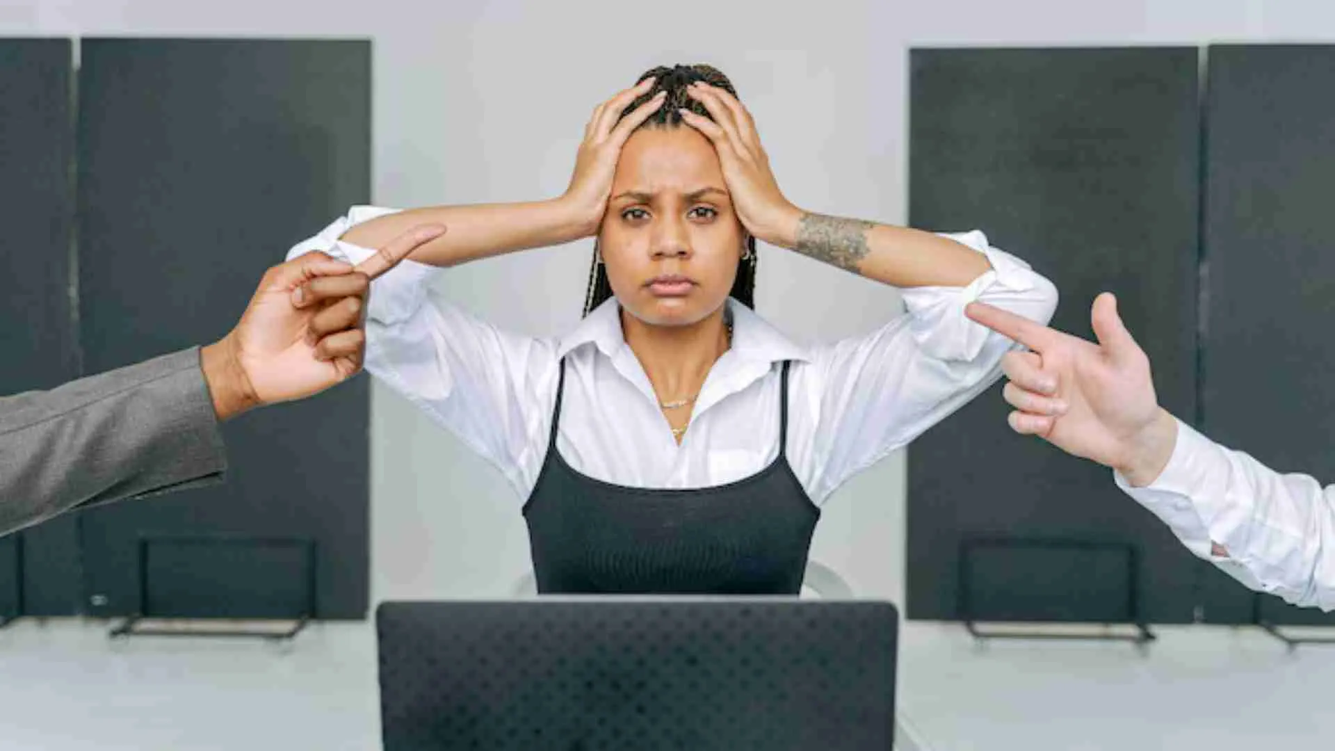 What Is Revenge Quitting? Why Employees Are Quitting Jobs With Extreme Reactions? HR Expert Explains