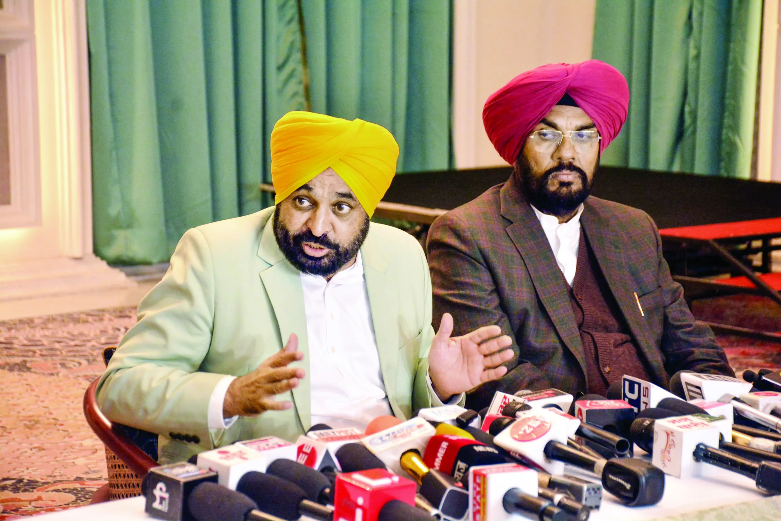 Another US flight with deportees may land today, Mann lashes out at Centre for choosing Amritsar